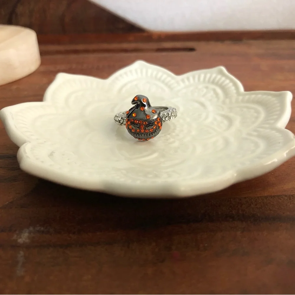 Women’s Jack Lantern Pumpkin Face Shape Ring Size 6 Rhinestone Halloween Gift